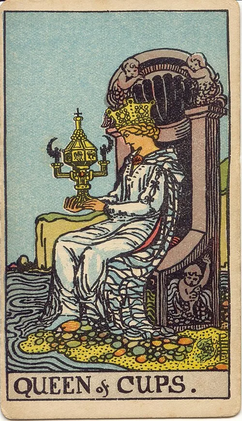 Tranh lá bài Hoàng Hậu Cốc (Queen of Cups)