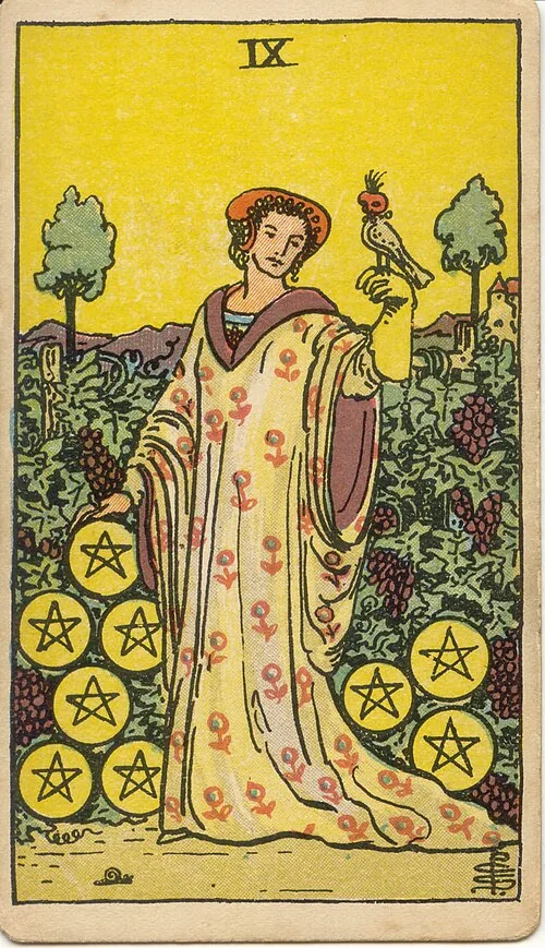Tranh lá bài Chín Tiền (Nine of Pentacles)