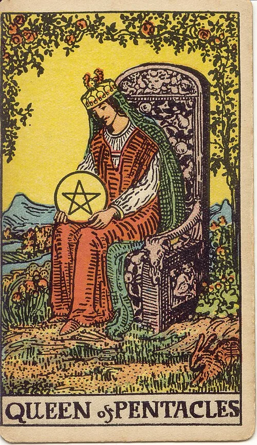 Tranh lá bài Hoàng Hậu Tiền (Queen of Pentacles)